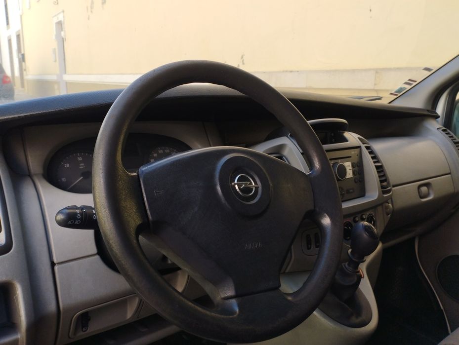 Opel Vivaro 2010 impecável