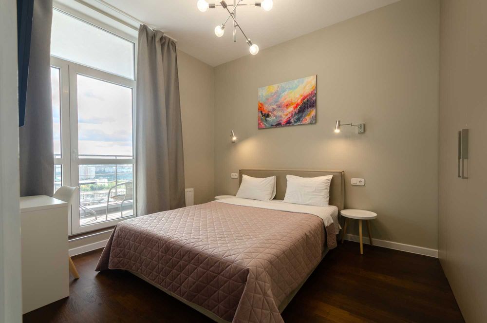 Подобова оренда 2 к.кв.в ЖК «Central Park» вул.Маккейна 7 центр-8-555.biz.ua