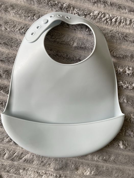 Нагрудник силіконовий