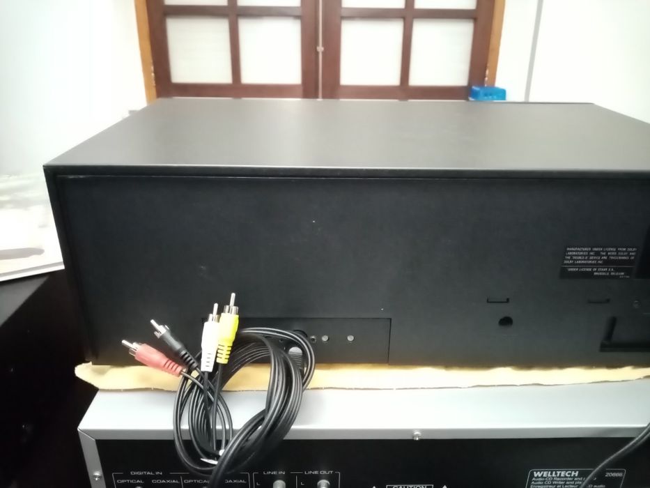 Deck cassetes Grundig CNF-350 Super hi-fi