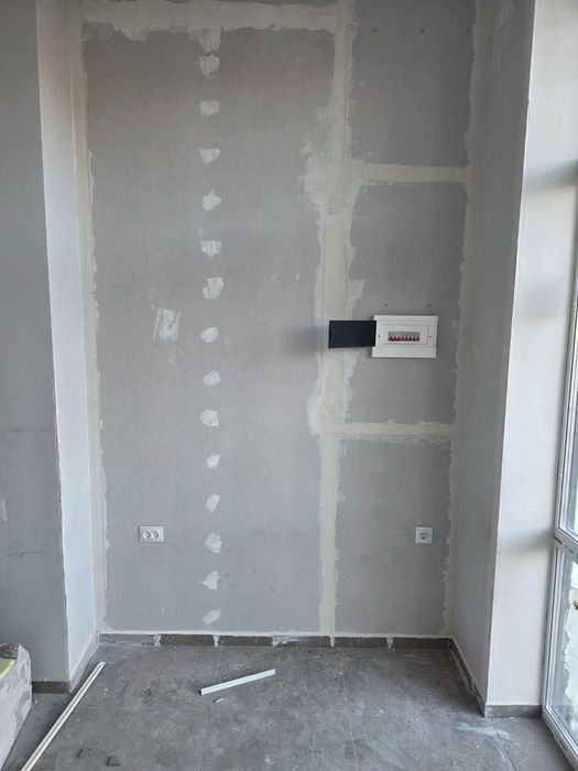 Комерційне приміщення 11м2  фасад 1пов під РОЗЛИВ ВОДИ торгкомплекс