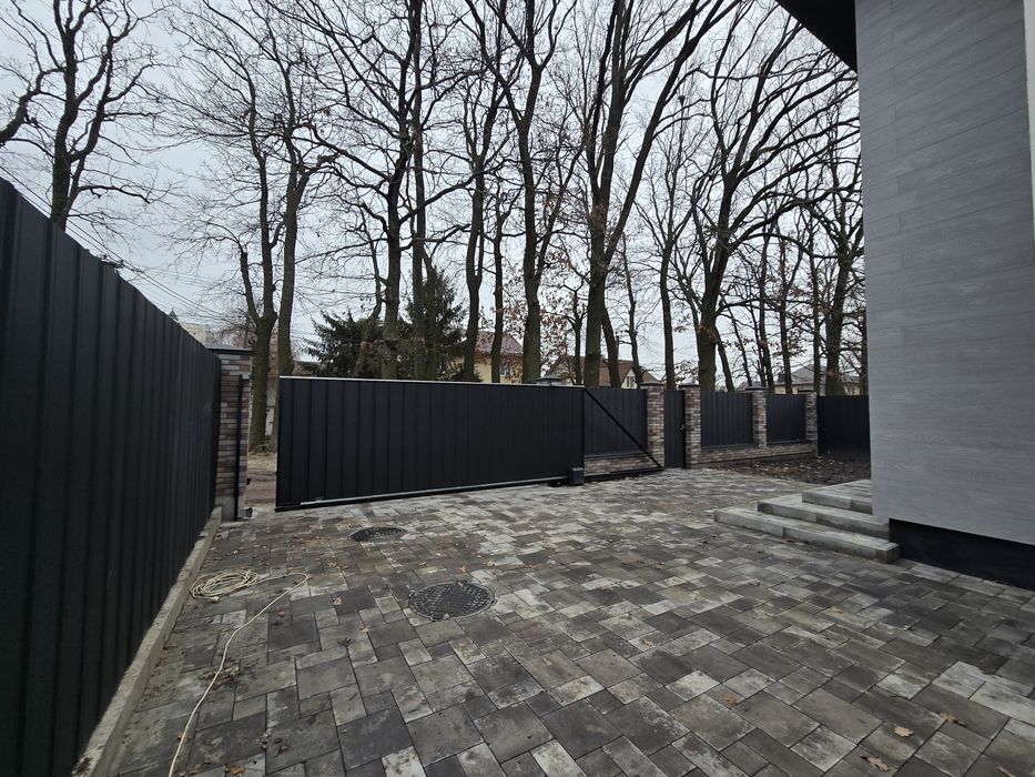 Будинок 220 м2 біля школи сквер дуби с. Чабани поруч Гатне Теремки