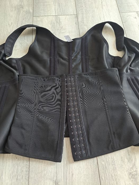Gorset modelujący czarny haftki zamek rozmiar 38 M