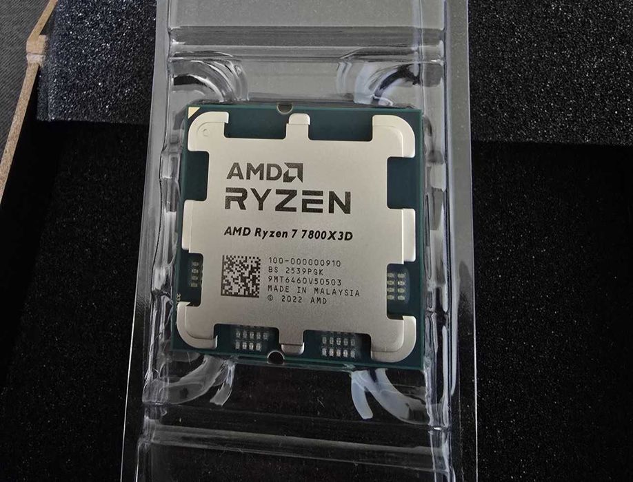 AMD RYZEN 7 7800X3D Tray