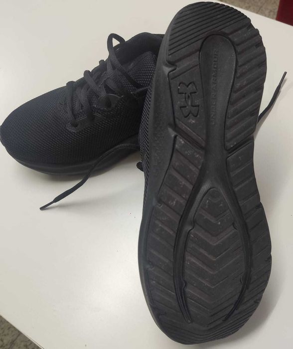 Sapatilhas Under Armour - Charged Pursuit 4