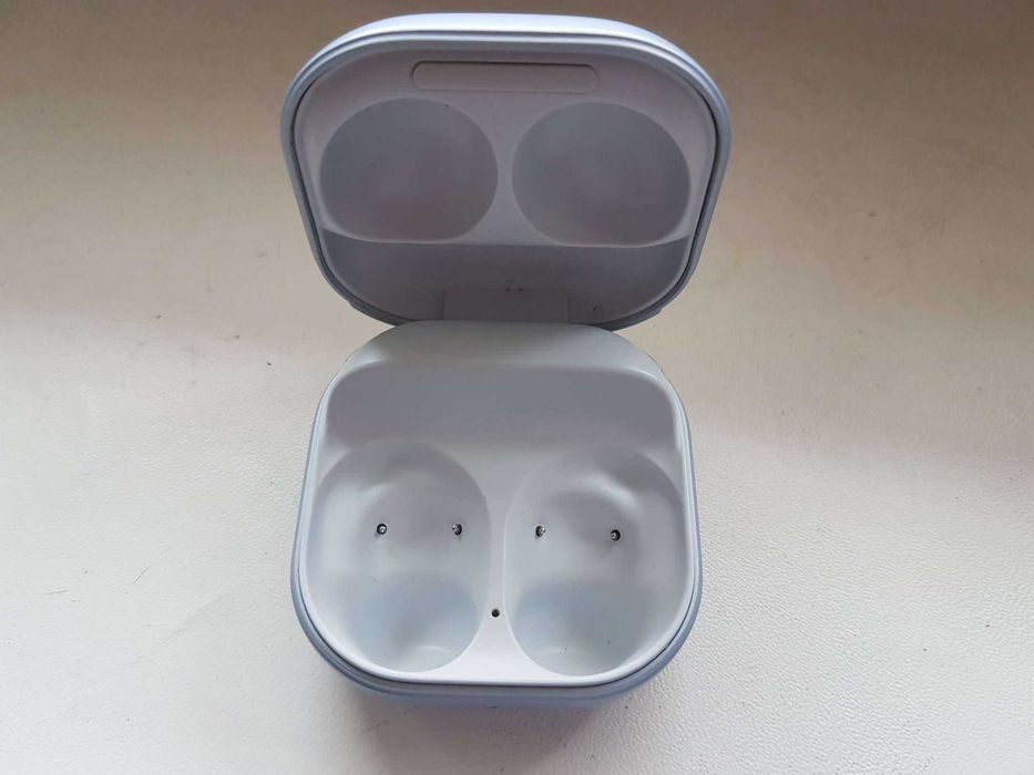 Бокс Зарядное устройство под вакуумные наушybrb Samsung