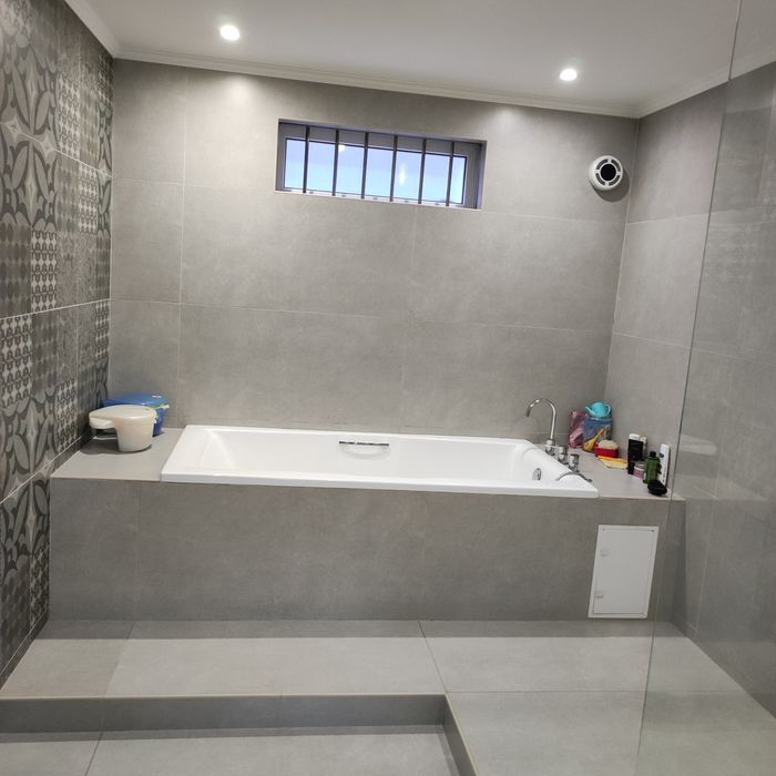 Продаж 4кн,квартири в будинку,р-н Кобилянської.