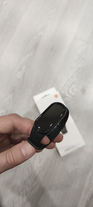 Продам mi band 9
