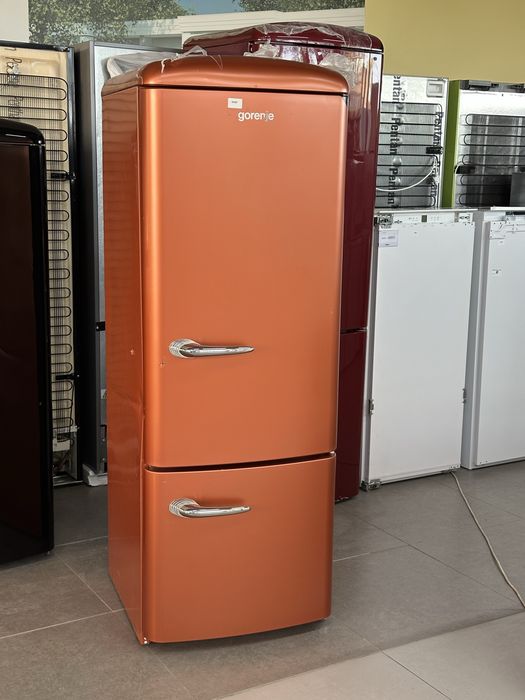 Бюджетний сучасний холодильник від Whirlpool 6Sense