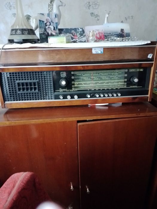 Радіола часів СССР .В робочому стані. Урал 114.