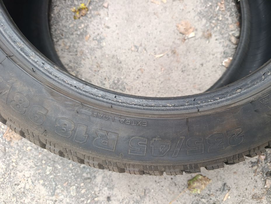Резина 255/45 R18 б/у