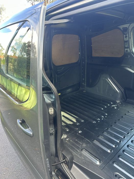 Citroen Berlingo Cinza