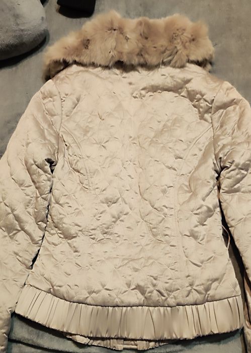 Продам куртку б/у в отличном состоянии