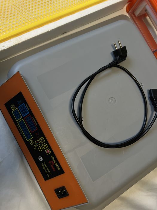 Продам інкубатор автоматичний HHD E92