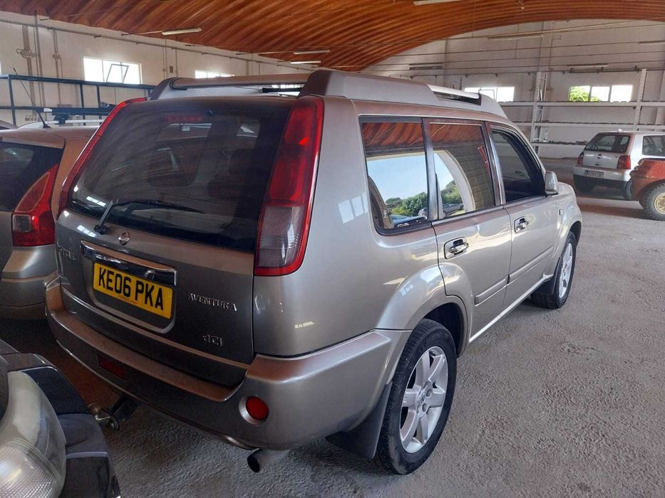 Nissan Xtrail 2.2 Dci Ano 2006 para peças todo o Material disponível