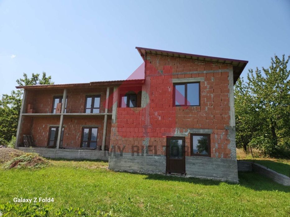 Продаж готельно-ресторанного комплексу Велятино.