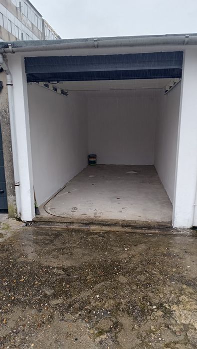 Garagem fechada Ermesinde Estação