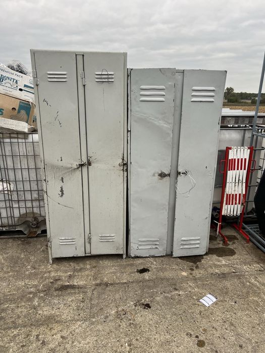 Szafki bhp  masywne  4szt