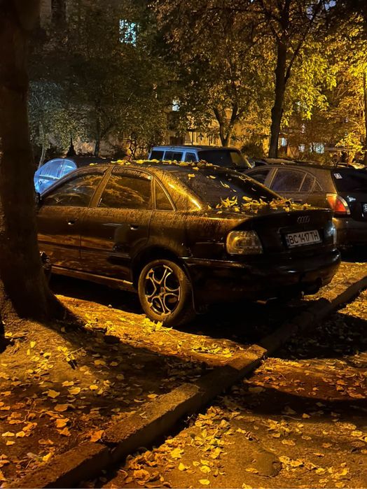 Продам Ауді а 4 б 5