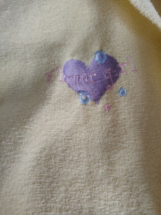 Szlafrok Primark r.116 cytrynka