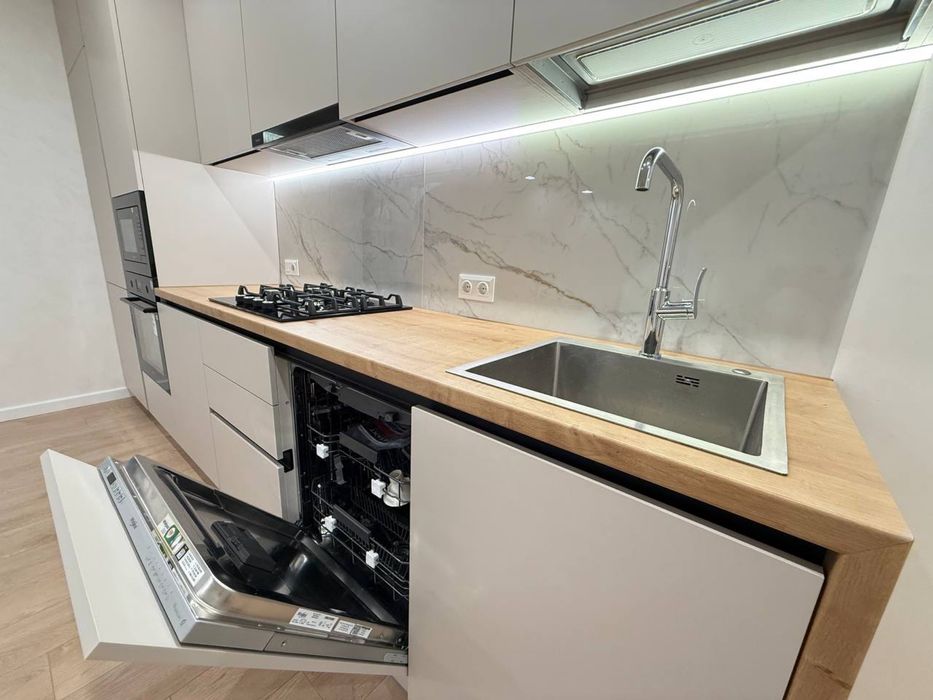 Велика 1-кімнатна в ЖК «На Щасливому». 49 м2. Вул. Студенська 32 !!!