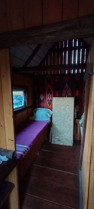 Продам апі хатинку і вулики