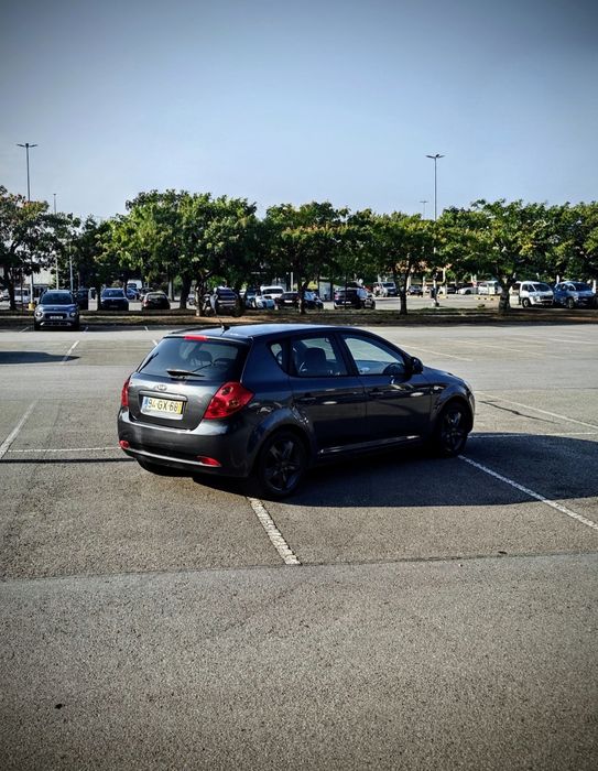 Kia Ceed 1.4 Bom Estado