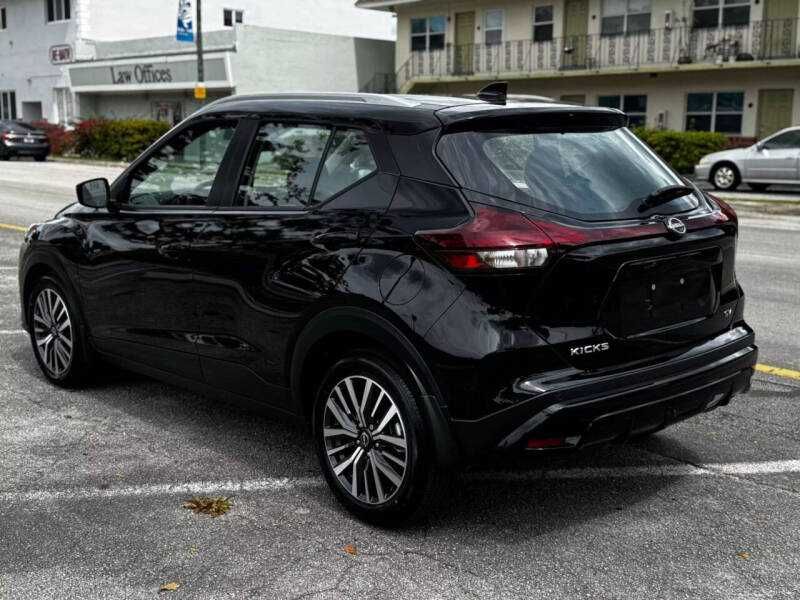 Nissan Kicks SV 2023