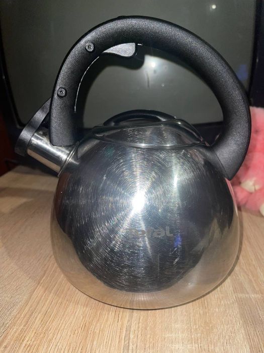 Чайник Tefal в идеальном состоянии