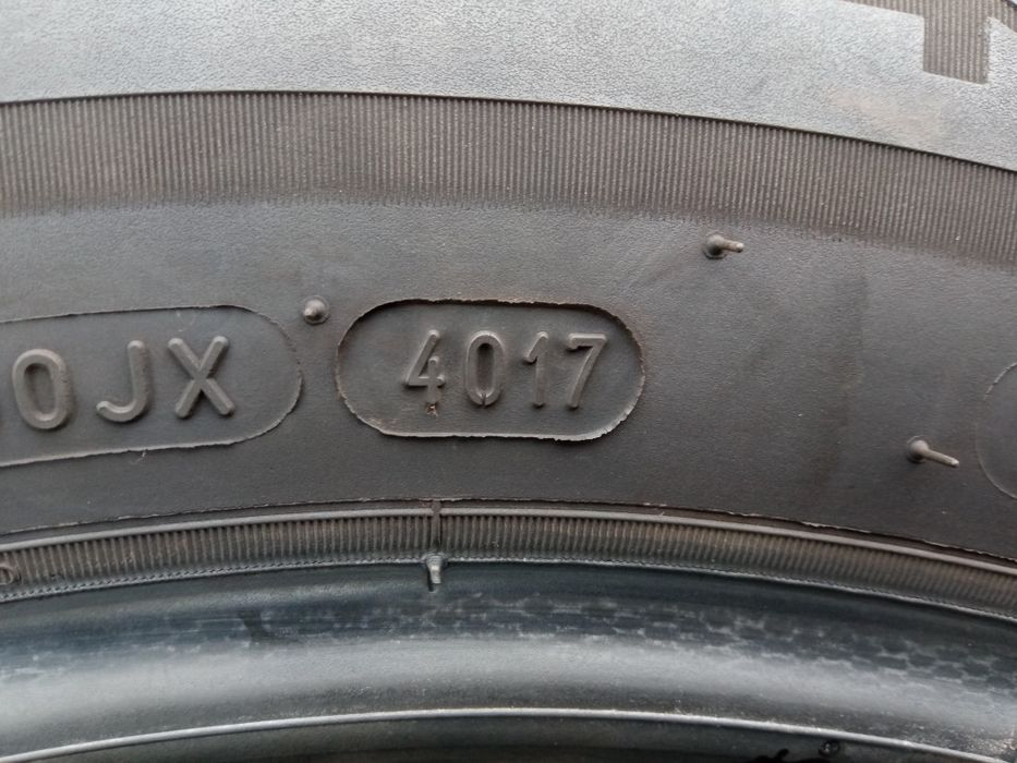 Opony zimowe Michelin 215/65R17 cena za kpl!!!