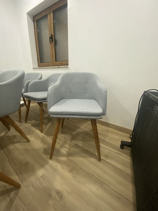 6 poltronas a metade do preço de loja