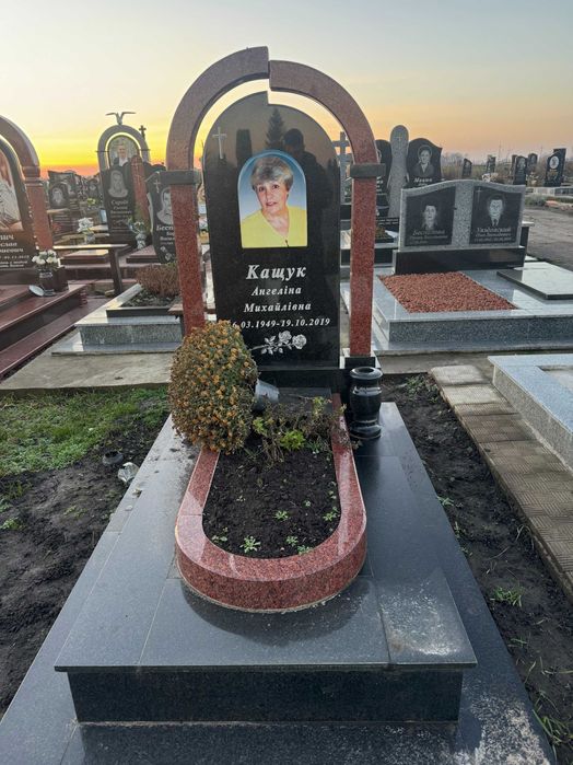 Виробник гранітних пам’ятників. Готові комплекти. Опт Доставка Україна