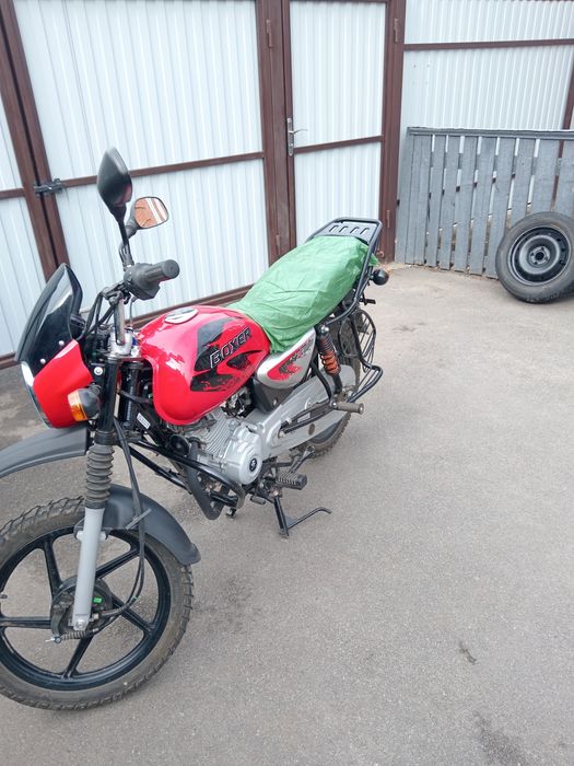 Мотоцикл Bajaj Boxer 125