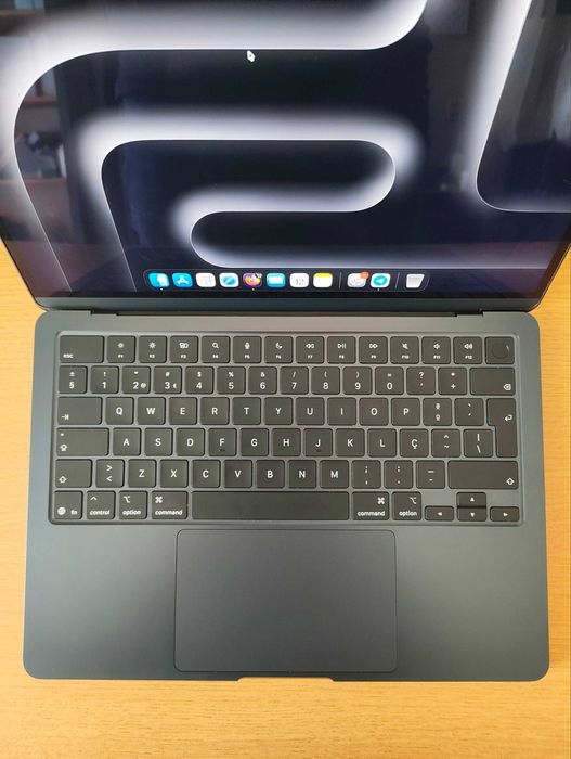 Macbook Air 13 2025 256GB 16GB RAM Como Novo