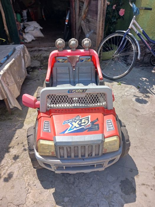 Продам детскую машину