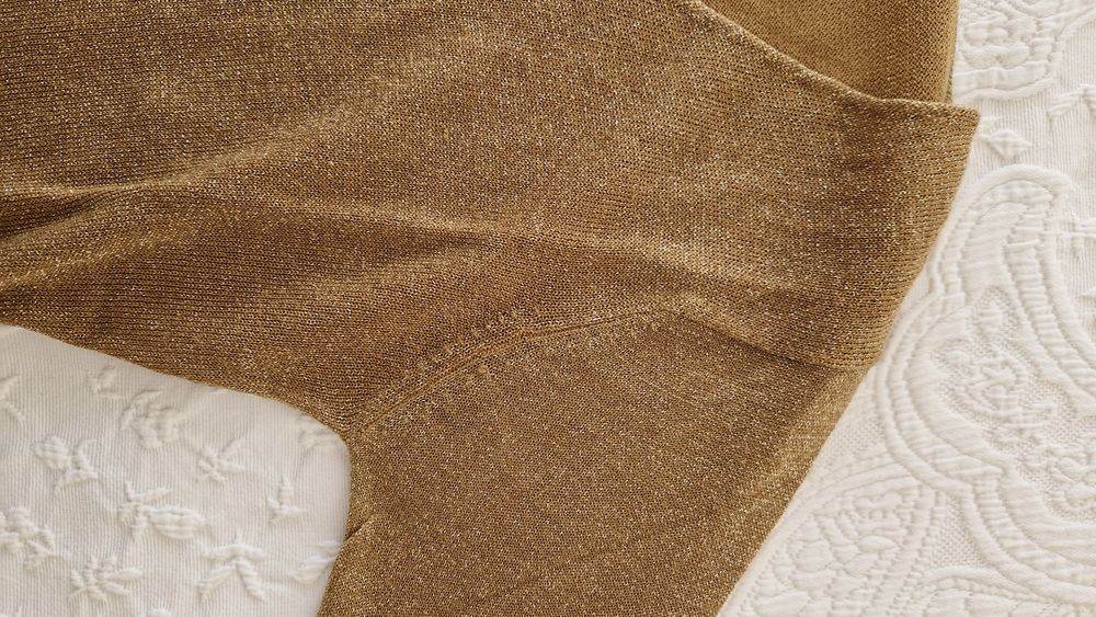 Blusa dourada com brilho tamanho L