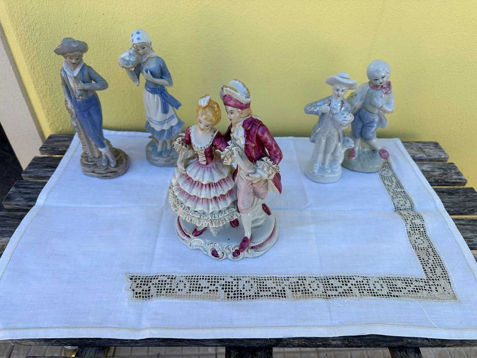 Figuras em porcenalana