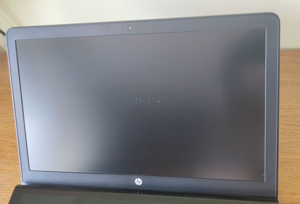 HP Pavilion Power 15 16GB 1TB Відключена диск. відео карта є інтегров.