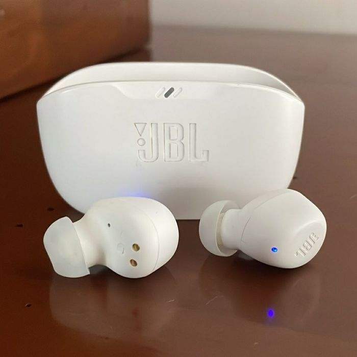JBL Auriculares Bluetooth Wave Buds