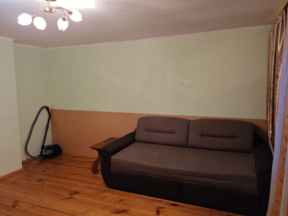 Здам в довгострокову оренду 2 поверх приватного будинку.