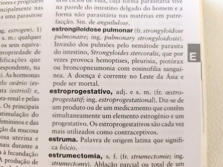Dicionário Médico - Português - Francês - Inglês