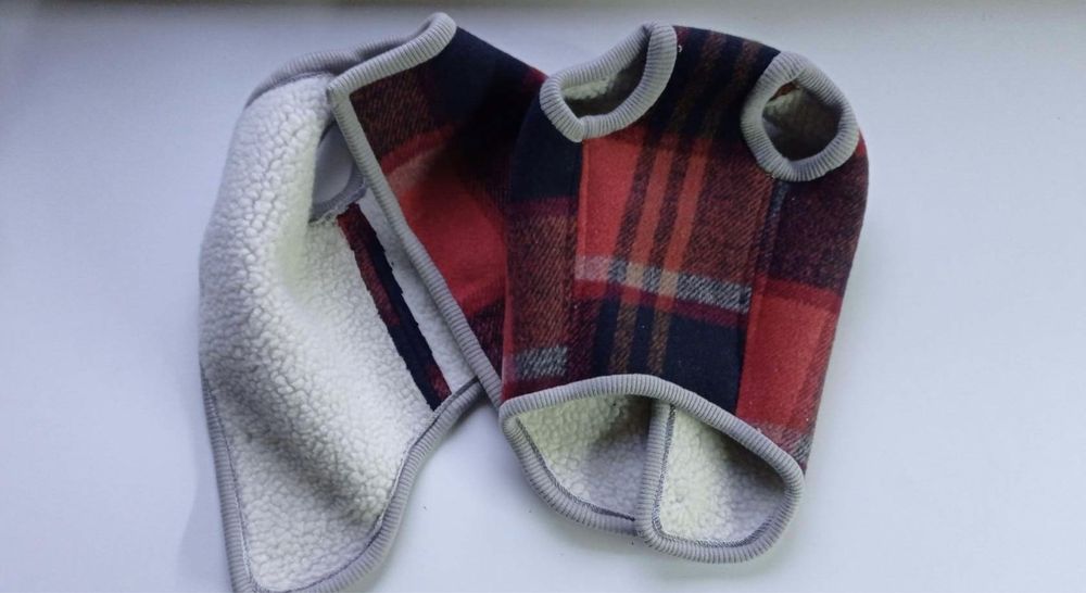 Одежда (жилетка шерстяная) для собачки или кошечки