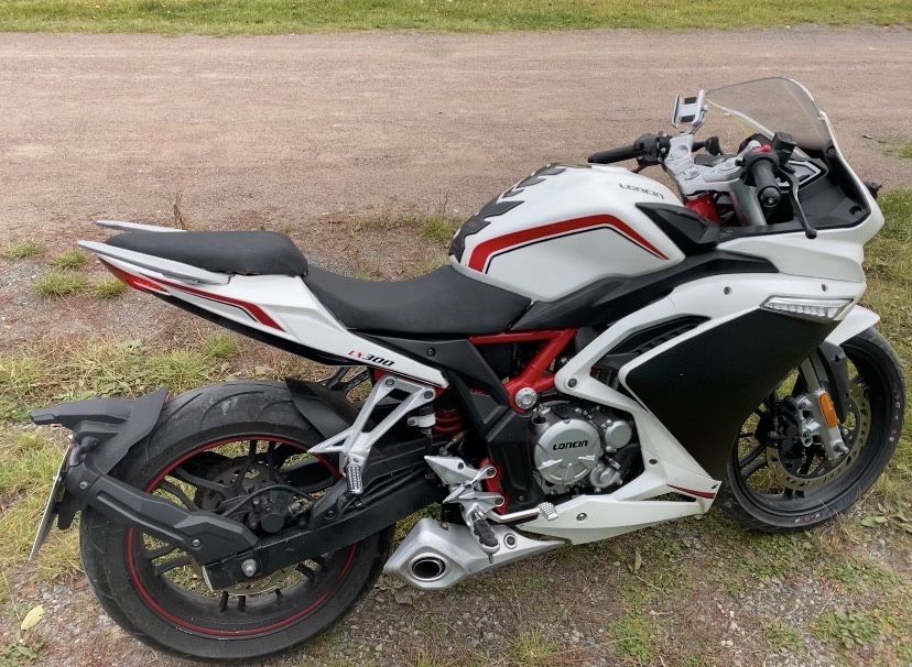 Продаю мото loncin 300 kb