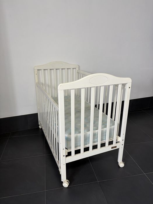 Cama de bebe branca