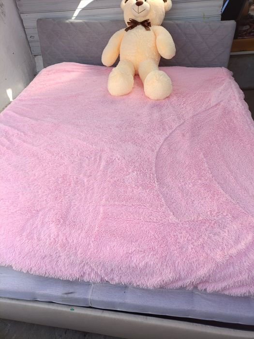 Кровать с матрасом 160/200