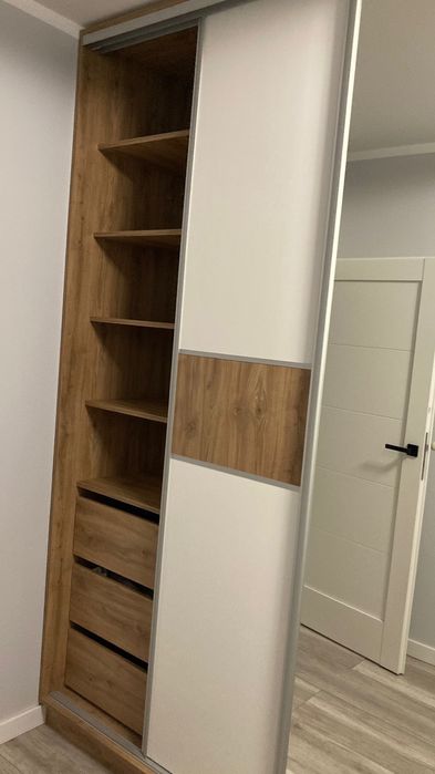 Szafa 1,8 x 2,62 m