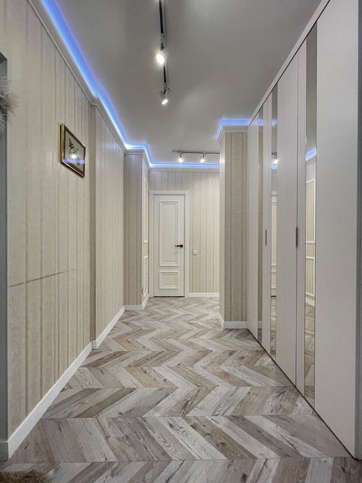 ЖК «Гранд бурже», 2 КІМ квартира 65 м2 з дизайнерським ремонтом.