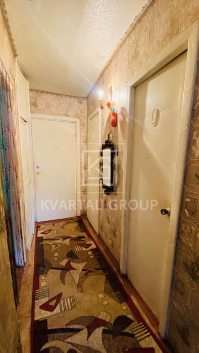 ТЕРМІНОВО! Трикімнатна квартира з індивідуальним газовим опалення!