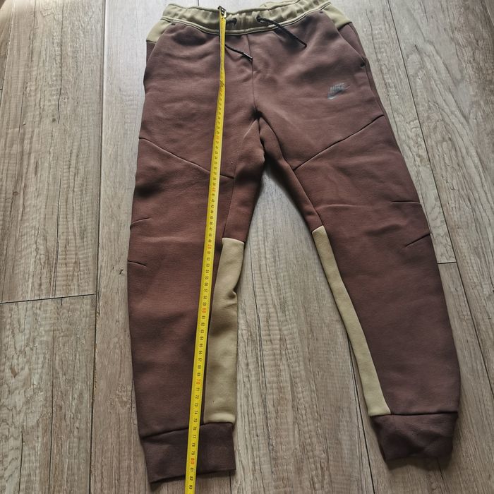 Nowe spodnie dresowe na 11-12 lat (146-152 cm) Nike