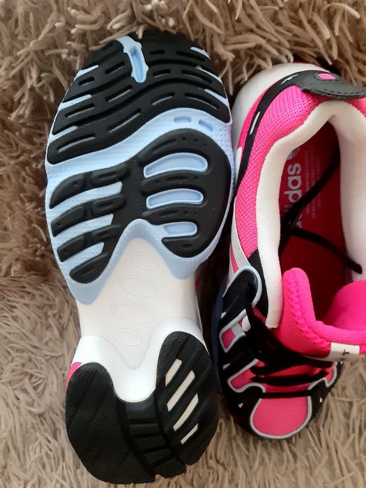 Кросівки Adidas UK6